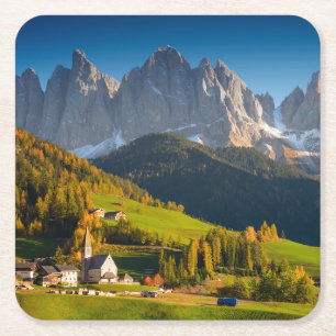 Dolomitesby i nedgångkustfartyg underlägg papper kvadrat