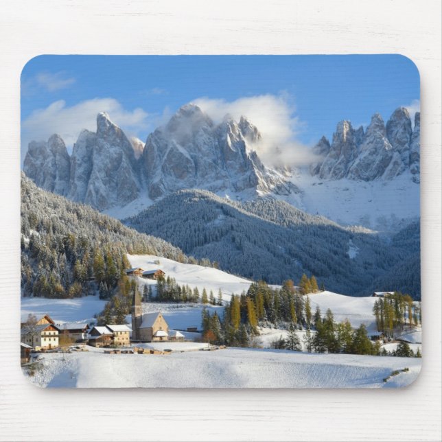 Dolomitesby i vintermousepad musmatta (Framsidan)