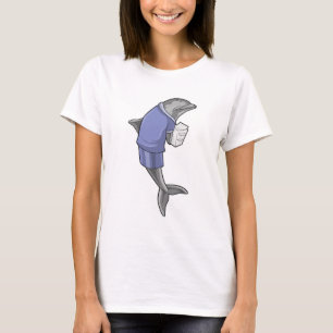 Dolphin som sekreterare med pappra stapeln t shirt