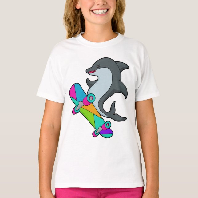 Dolpin som Skater med Skateboard T Shirt (Framsida)