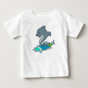 Dolpin som Surfer med Surfboard T Shirt