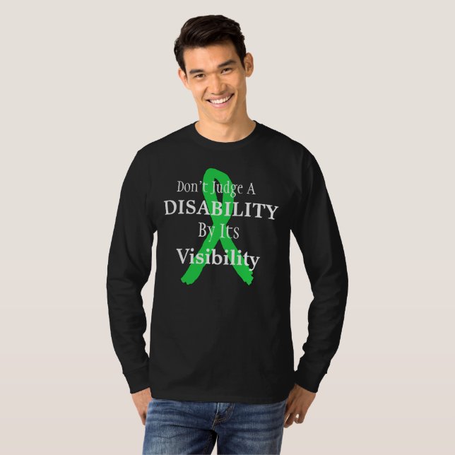 Döm inte ett funktionshinder efter dess synlighet  t-shirt (Hel framsida)