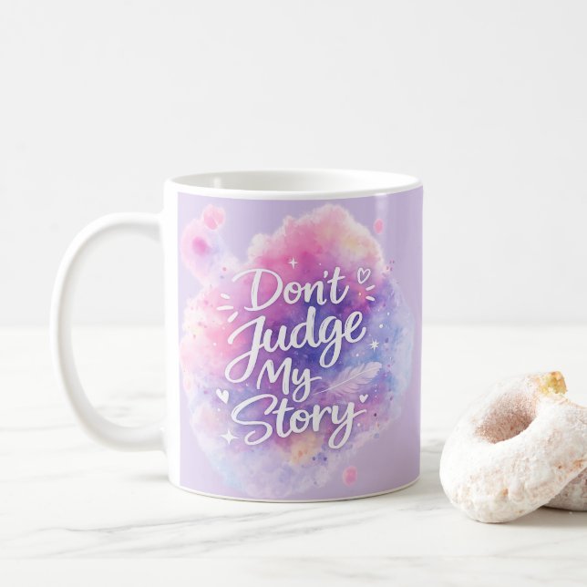 Döm inte Inspirerande Vattenfärgstypsnitt Kaffemugg (Med munk)