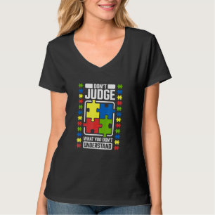 Döm inte vad du inte förstår Autism Awarene T Shirt