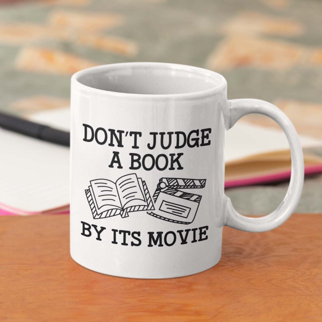 Domar inte A Bok efter filmen Kaffemugg (Don't Judge A Book By Its Movie Coffee Mug)