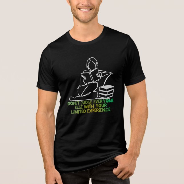 Domare med begränsad erfarenhet. WYLE2501A-📖 T Shirt (Framsida)