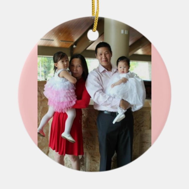 Dominic och familj julgransprydnad keramik (Framsidan)