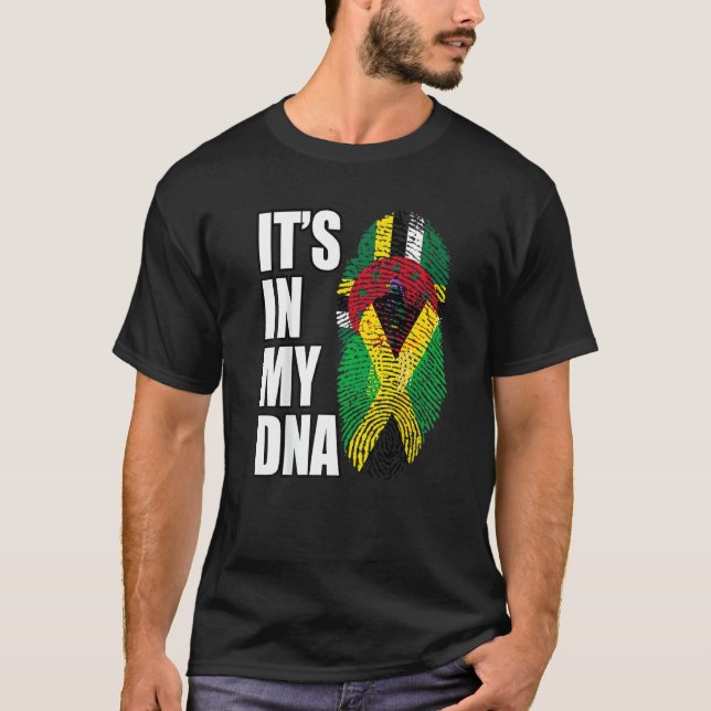 Dominica och Jamaican Mix Dna Flagga T Shirt (Framsida)