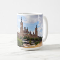 Domkyrkan av vår dam av pelaren och Ebro.en