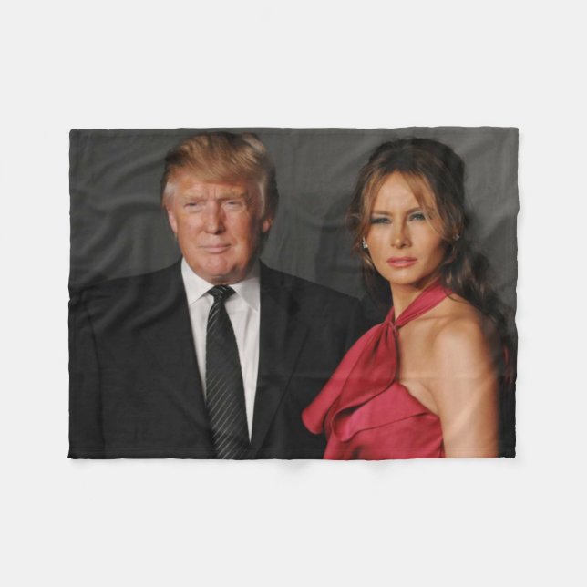 DONALD & MELANIA TRUMF FLEECEFILT (Framsidan (Horisontell))