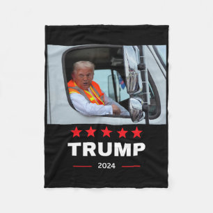 Donald Trump åker i enorm lastbil 2 Fleecefilt