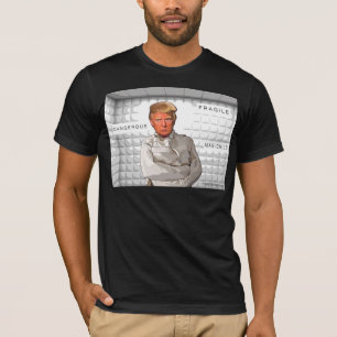 Donald Trump i en tvångströjamålninganti-trumf Tee
