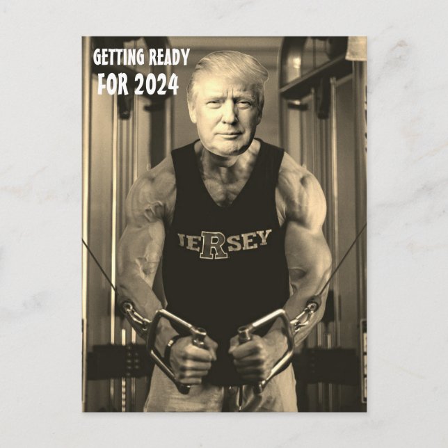 DONALD TRUMP I GYM 2024 POSTCARD VYKORT (Framsida)