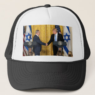 Donald Trump i Israel med Bibi Netanyahu Keps