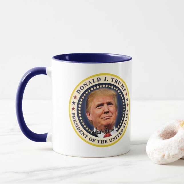 Donald Trump Invigning Guldstjärnor Souvenir Mugg (Med munk)