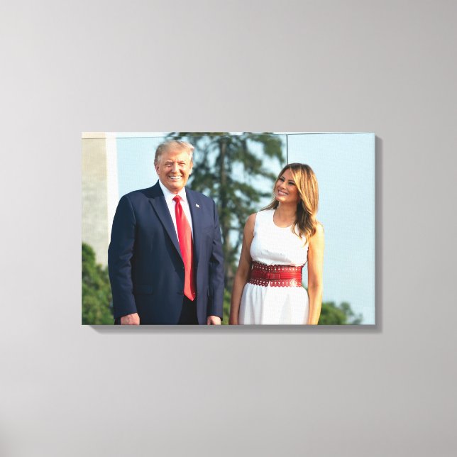 Donald Trump & Melania 4 juli 2020 Canvastryck (Framsida)