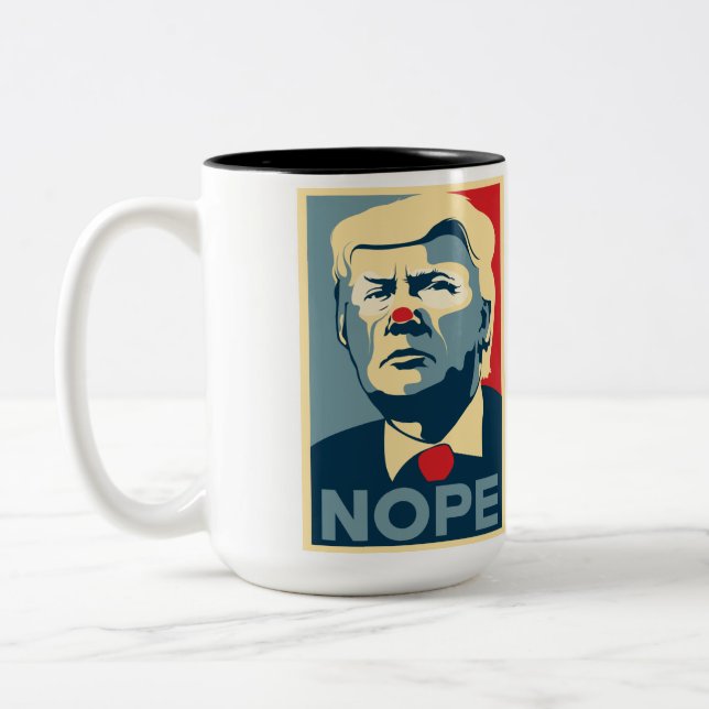 Donald Trump "NOPE" kaffemugg (Vänster)