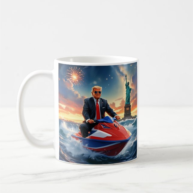 Donald Trump på Jetski Frihetsgudinnan Fireworks Kaffemugg (Vänster)
