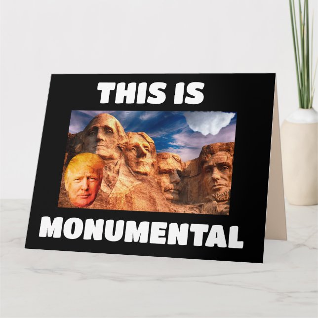 DONALD TRUMP PÅ MOUNT RUSHMORE BIRTHDAY CARD KORT (Framsida)