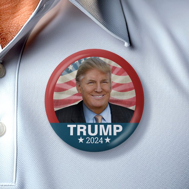 Donald Trump Photo - President 2024 American Flagg Knapp (Trump 2024 Button - Great Campaign and Rally button for the Next Election)