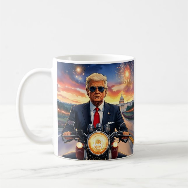 Donald Trump Riding Motorcycle US Huvudstad Firewo Kaffemugg (Vänster)