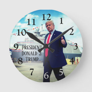 Donald Trump Thumbs Up Naval Frakt Rund Klocka