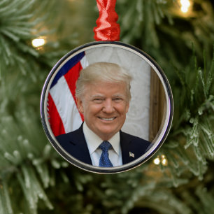 Donald Trump USA:s president White House MAGA 2024 Julgransprydnad Metall