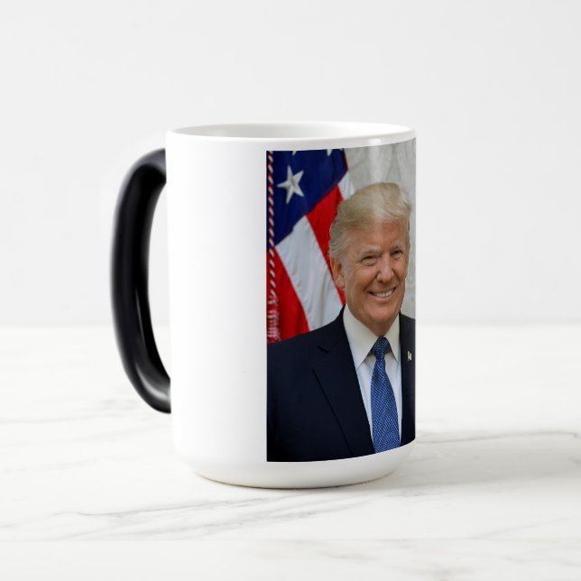 Donald Trump USA:s president White House MAGA 2024 Magisk Mugg (Framsida vänster)