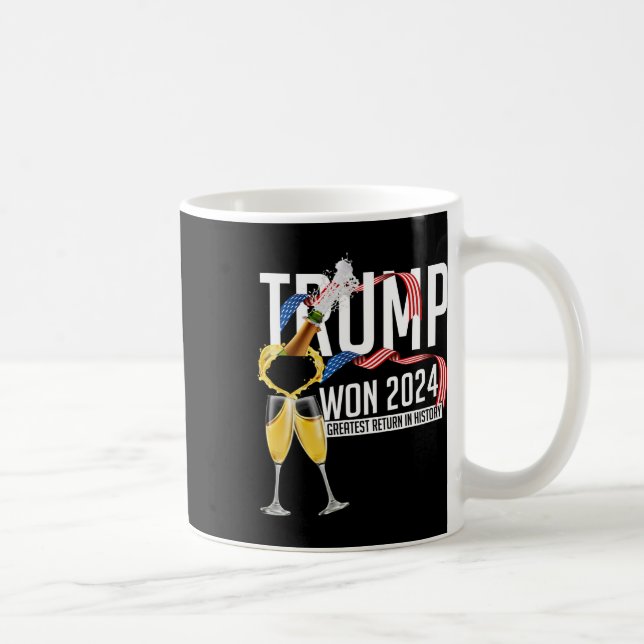 Donald Trump vann 2024 års presidentinvigning för  Kaffemugg (Höger)
