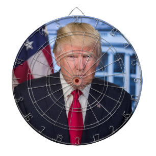 Donald Trumps officiella presidentporträtt Darttavla