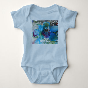 Donella Tee