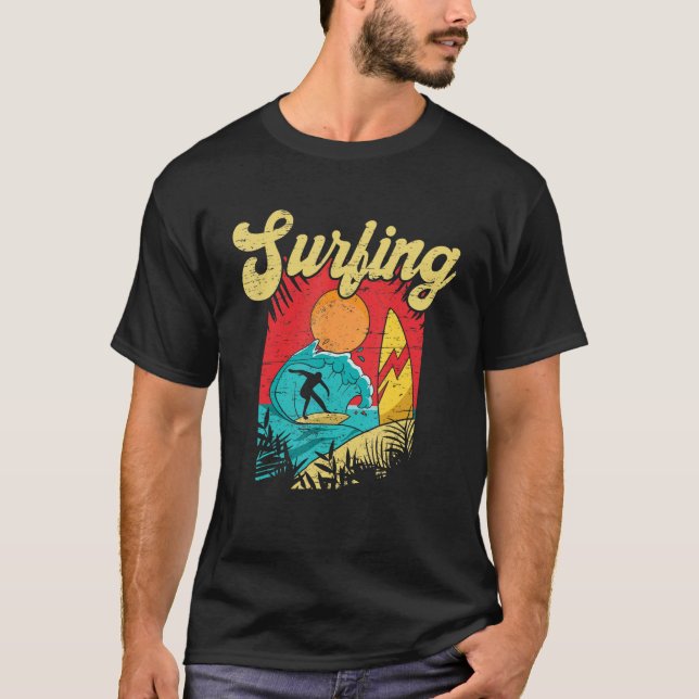 Don't Stop Surfing Extreme Sports Sea Waves Surfer T Shirt (Framsida)