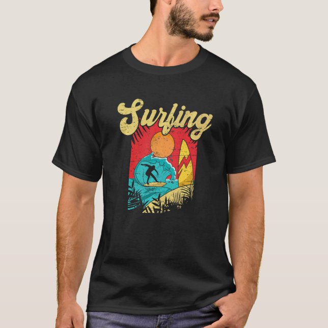 Don't Stop Surfing Extreme Sports Sea Waves Surfer T Shirt (Framsida)