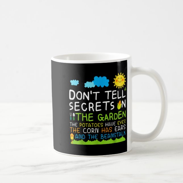 Don't Tell Secret In The Garden Funny Gardener  Kaffemugg (Höger)