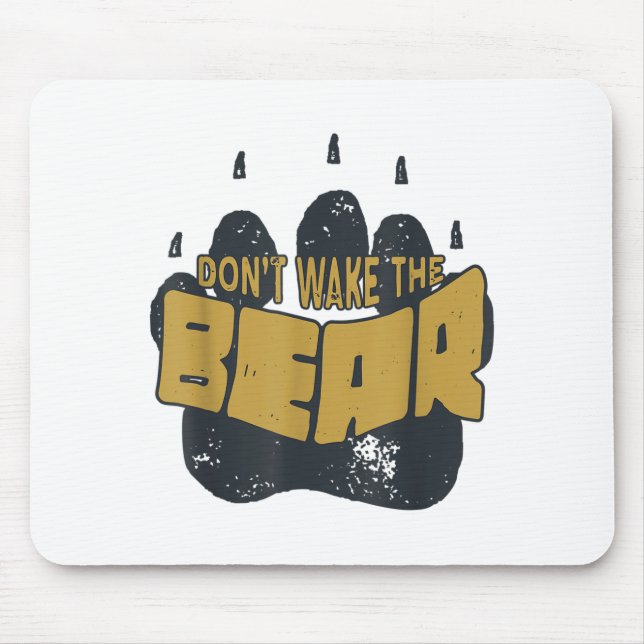 Don't Wake The Bear Shirt. Fear The Bear Claw &amp Musmatta (Framsidan)