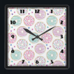 Donut Mönster Cute Colorful Fyrkantig Klocka<br><div class="desc">En klok roligt mönster. Illustration av pastellernas rosa och grönt med sprinkler och isbildning.</div>