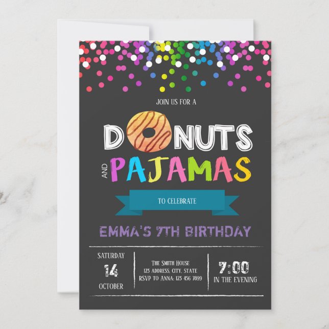 Donuts och pyjamas födelsedagsinbjudan inbjudningar (Framsida)