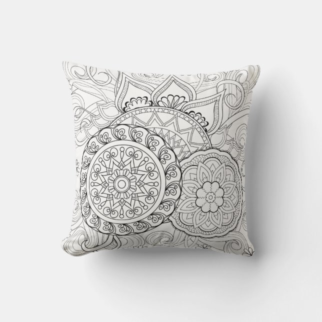 Doodle Blommor Och Mandalas Kudde (Framsida)