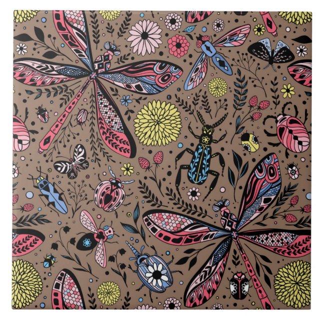 Doodle kryp på mocha brun kakelplatta (Framsidan)