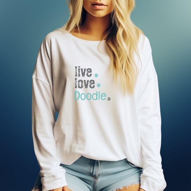 Doodle Mamma Live Kärlek Långärmad T-Shirt (Doodle moms will adore relaxing in this oversized long-sleeve shirt that can also be customized!)