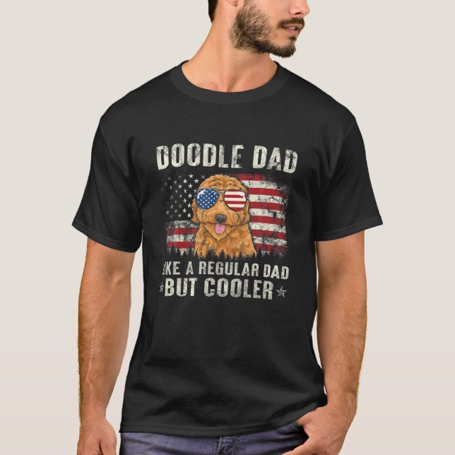 Doodle Pappa Goldendoodle American Flagga Fars dag T Shirt (Framsida)