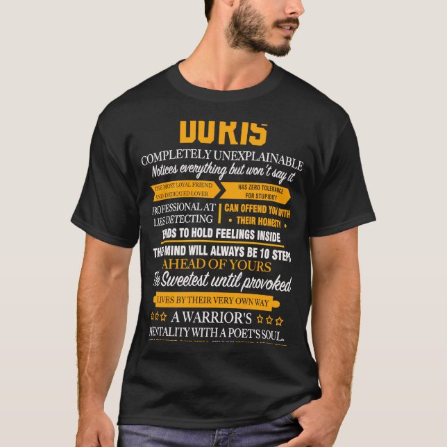 Doris är helt oförklarliga familjejulklappar t shirt (Framsida)