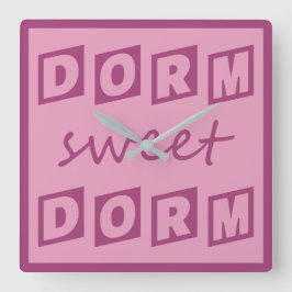 "Dorm Sweet Dorm" väggklocka