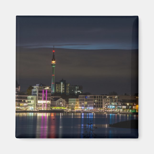 Dortmund, Tyskland skylinkväll Magnet (Framsidan)