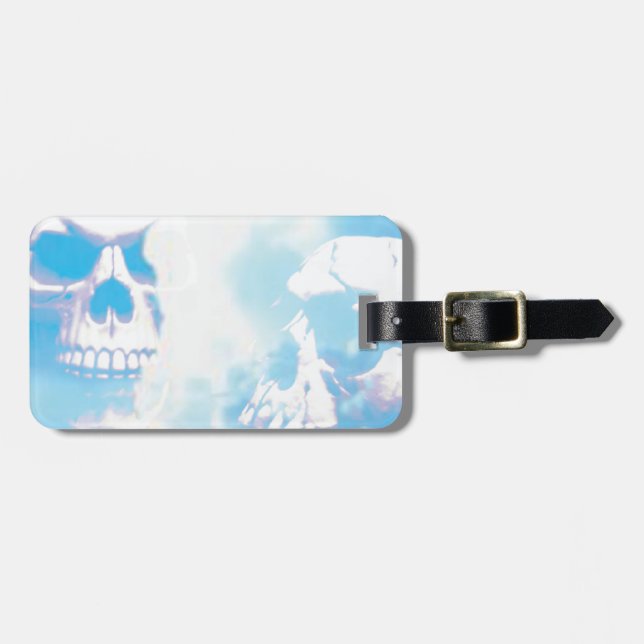 Döskallar i molnen bagagebricka (Horisontell Framsida)