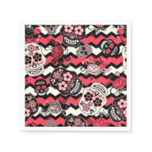 Döskallar och blommor Mönster