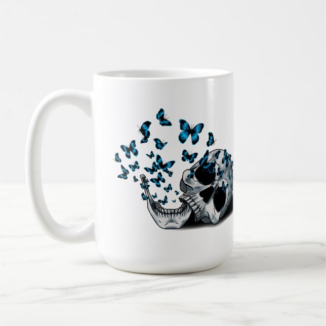 Döskalle och blå fjärilar kaffemugg (Vänster)