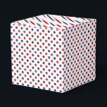 Dots Presentaskar<br><div class="desc">This gift favor box is shown in a red,  white and blue dots print.  
Choose from many styles,  customize this item or buy as is.




Licensed Print</div>