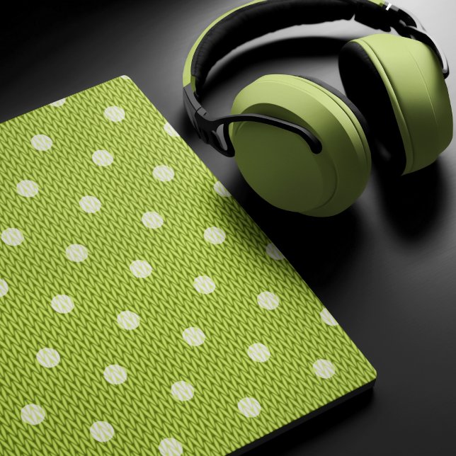 Dotty Delight Grönt Musmatta (A Dotty Delight Green Mouse Pad is on the desk. )