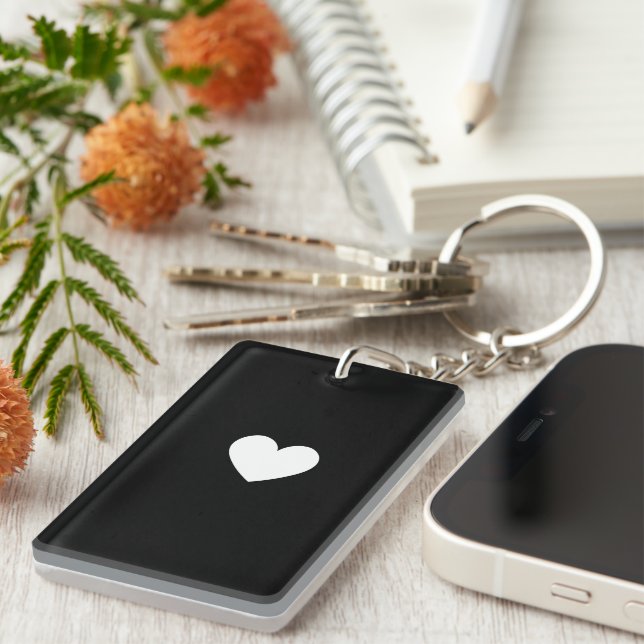 Double-Sided Keychain with Heart Accent (Högra Framsidan)